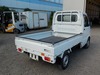 It is a picture of the white suzuki carry truck in 2004,Sub Photo 2 Stock No.Y031188