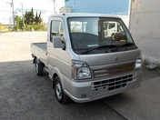 It is a picture of the silver suzuki carry truck in 2019,First Photo Stock No.Y031339