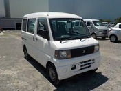 It is a picture of the white mitsubishi minicab passenger van in 2004,First Photo Stock No.Y031878