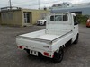 It is a picture of the white suzuki carry truck in 2004,Sub Photo 2 Stock No.Y031964