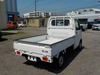 It is a picture of the white suzuki carry truck in 2006,Sub Photo 3 Stock No.Y032134