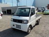 It is a picture of the white mitsubishi minicab truck in 2001,Sub Photo 1 Stock No.Y032198