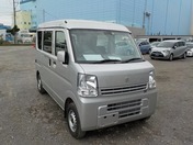 It is a picture of the silver suzuki every passenger van in 2019,First Photo Stock No.Y032228