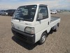 It is a picture of the white honda acty truck in 1996,Sub Photo 0 Stock No.Y032362
