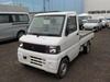 It is a picture of the white mitsubishi minicab truck in 2004,Sub Photo 1 Stock No.Y032411