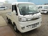 It is a picture of the white daihatsu hijet truck in 2018,Sub Photo 0 Stock No.Y032462