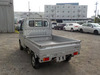 It is a picture of the silver suzuki carry truck in 2004,Sub Photo 3 Stock No.Y032534
