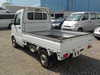 It is a picture of the white suzuki carry truck in 2004,Sub Photo 3 Stock No.Y032762