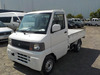 It is a picture of the white mitsubishi minicab truck in 2005,Sub Photo 1 Stock No.Y032873