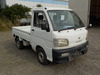 It is a picture of the white daihatsu hijet truck in 1999,Sub Photo 0 Stock No.Y033012