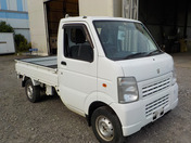 It is a picture of the white suzuki carry truck in 2012,First Photo Stock No.Y033838