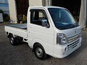 It is a picture of the white suzuki carry truck in 2014,First Photo Stock No.Y033964