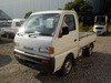 It is a picture of the white suzuki carry truck in 1996,Sub Photo 1 Stock No.Y033971