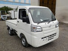 It is a picture of the white daihatsu hijet  truck in 2020,Sub Photo 0 Stock No.Y033975