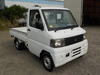 It is a picture of the white mitsubishi minicab truck in 2001,Sub Photo 10 Stock No.Y034116