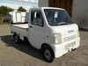 It is a picture of the white suzuki carry truck in 2002,Sub Photo 0 Stock No.Y034334