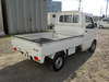 It is a picture of the white suzuki carry truck in 2002,Sub Photo 2 Stock No.Y034334