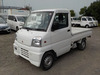 It is a picture of the white mitsubishi minicab truck in 1999,Sub Photo 1 Stock No.Y034383