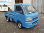 It is a picture of the blue daihatsu hijet truck in 2004,First Photo Stock No.Y034430