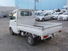 It is a picture of the white nissan clipper truck in 2004,Sub Photo 3 Stock No.Y034571