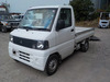It is a picture of the white mitsubishi minicab truck in 2001,Sub Photo 1 Stock No.Y034674