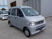 It is a picture of the silver daihatsu hijet passenger van in 2002,First Photo Stock No.Y034800