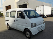 It is a picture of the white suzuki every passenger van in 2005,First Photo Stock No.Y034832