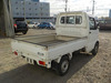 It is a picture of the white suzuki carry truck in 2002,Sub Photo 3 Stock No.Y034918