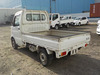 It is a picture of the white suzuki carry truck in 2002,Sub Photo 2 Stock No.Y034918