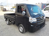 It is a picture of the black daihatsu hijet  truck in 2020,Sub Photo 0 Stock No.Y035000
