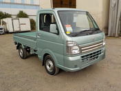 It is a picture of the green suzuki carry truck in 2019,First Photo Stock No.Y035018