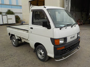 It is a picture of the white daihatsu hijet truck in 1998,First Photo Stock No.Y035022
