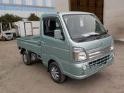 It is a picture of the green  suzuki carry truck in 2016,First Photo Stock No.Y035232