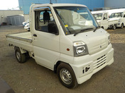 It is a picture of the white mitsubishi minicab truck in 2000,First Photo Stock No.Y035285