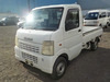 It is a picture of the white suzuki carry truck in 2002,Sub Photo 1 Stock No.Y035321