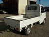 It is a picture of the white suzuki carry truck in 2006,Sub Photo 2 Stock No.Y035401