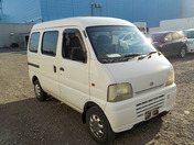 It is a picture of the white suzuki every passenger van in 2003,First Photo Stock No.Y035750