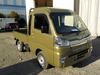 It is a picture of the khaki daihatsu hijet truck in 2020,Sub Photo 0 Stock No.Y035812