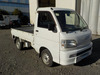 It is a picture of the white daihatsu hijet truck in 2003,Sub Photo 0 Stock No.Y036029