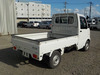 It is a picture of the white suzuki carry truck in 2006,Sub Photo 2 Stock No.Y036034