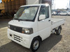 It is a picture of the white mitsubishi minicab truck in 2005,Sub Photo 1 Stock No.Y036044