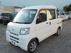 It is a picture of the white daihatsu hijet deck van in 2009,Sub Photo 1 Stock No.Y036046
