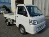 It is a picture of the white daihatsu hijet  dump in 2011,Sub Photo 1 Stock No.Y036095