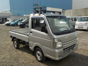 It is a picture of the silver suzuki carry truck in 2020,First Photo Stock No.Y036108
