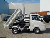 It is a picture of the white daihatsu hijet dump in 2021,First Photo Stock No.Y036337
