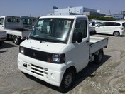 It is a picture of the white mitsubishi minicab dump in 2007,First Photo Stock No.Y036338