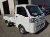 It is a picture of the white daihatsu hijet  truck in 2020,Sub Photo 0 Stock No.Y036501