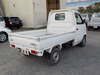 It is a picture of the white suzuki carry truck in 2001,Sub Photo 2 Stock No.Y036578