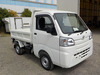 It is a picture of the white daihatsu hijet dump in 2020,Sub Photo 1 Stock No.Y036700