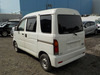 It is a picture of the white daihatsu hijet passenger van in 2004,Sub Photo 3 Stock No.Y036940